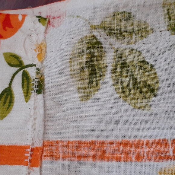 Flat Sheet Craft Cutter Fabric Mid Century Orange Fun Flowers 58" x 87" (flaw) - Picture 7 of 10